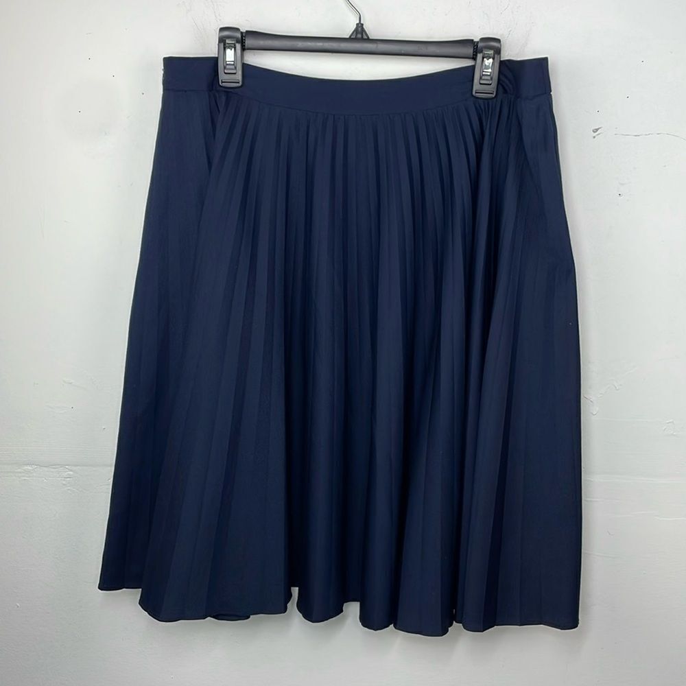 PENDLETON Women's Permanently Pleated Skirt in Navy SIZE 14 Academia below knee